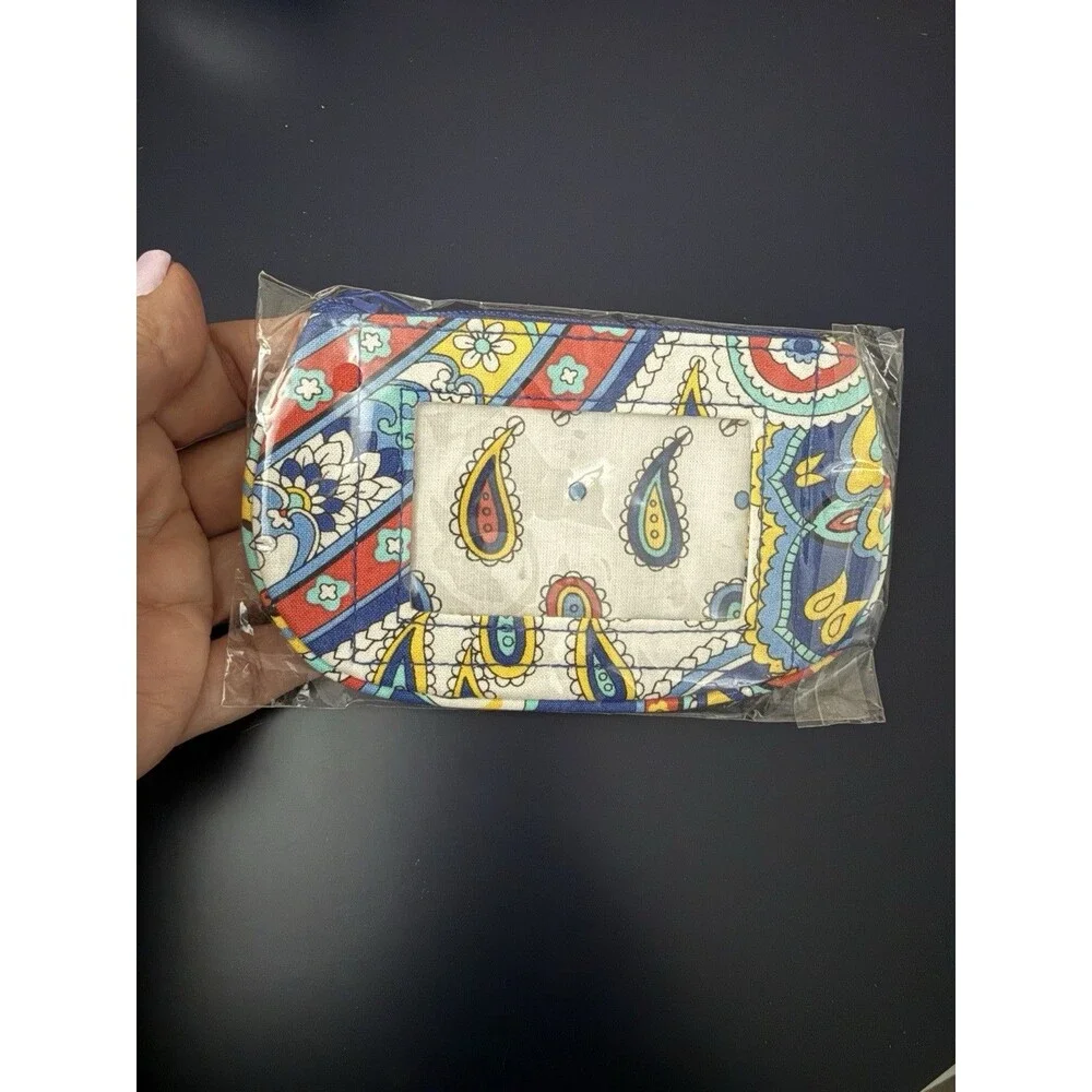 Vera Bradley Clip Zip ID in Marina Paisley 10336-141 (Still in Cellophane) NEW